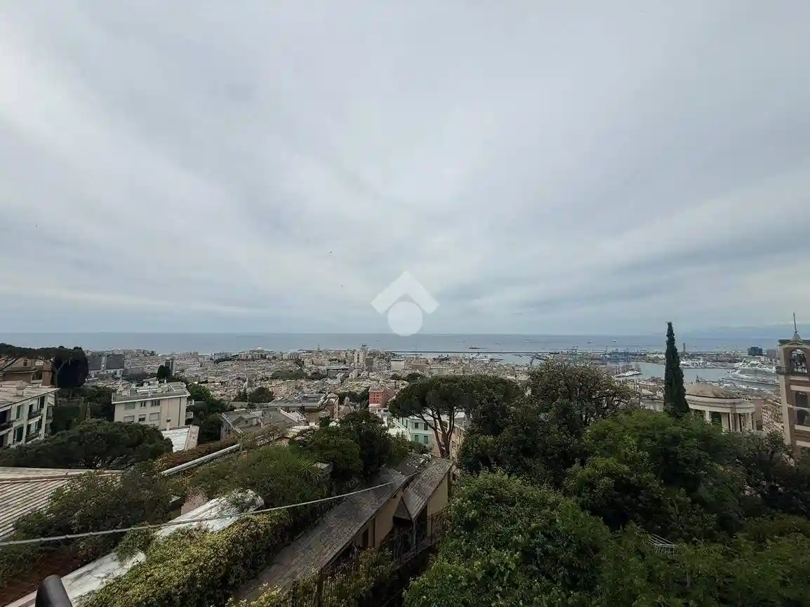 Appartamento in vendita a Genova