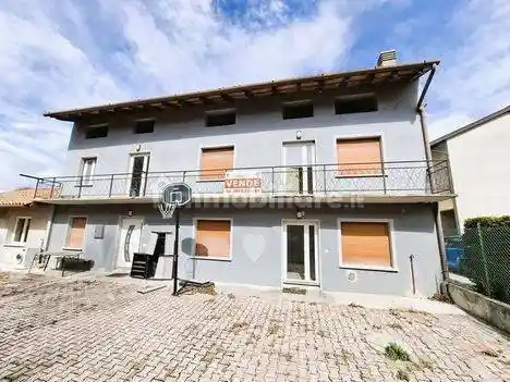 Appartamento in vendita a Buja