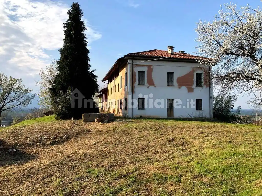 Rustico - Casale in vendita a Saluzzo