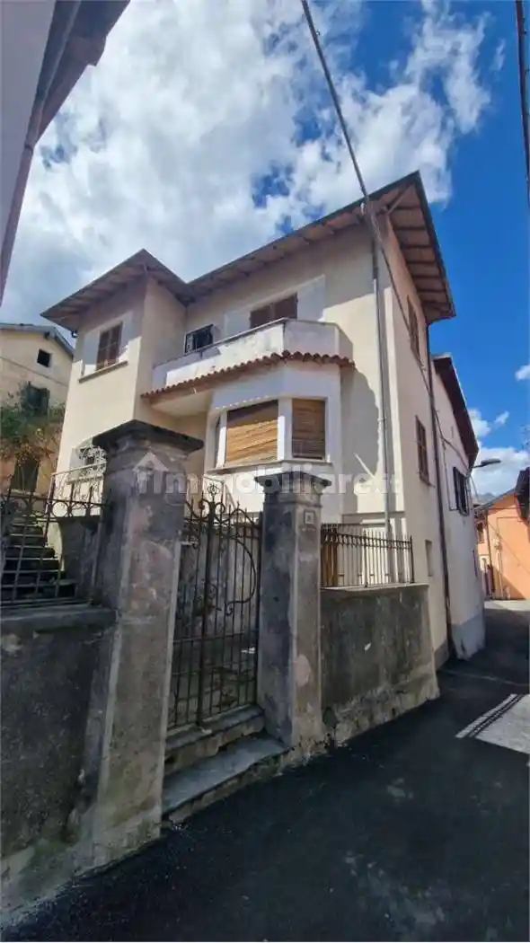 Casa indipendente in vendita a Gravellona Toce
