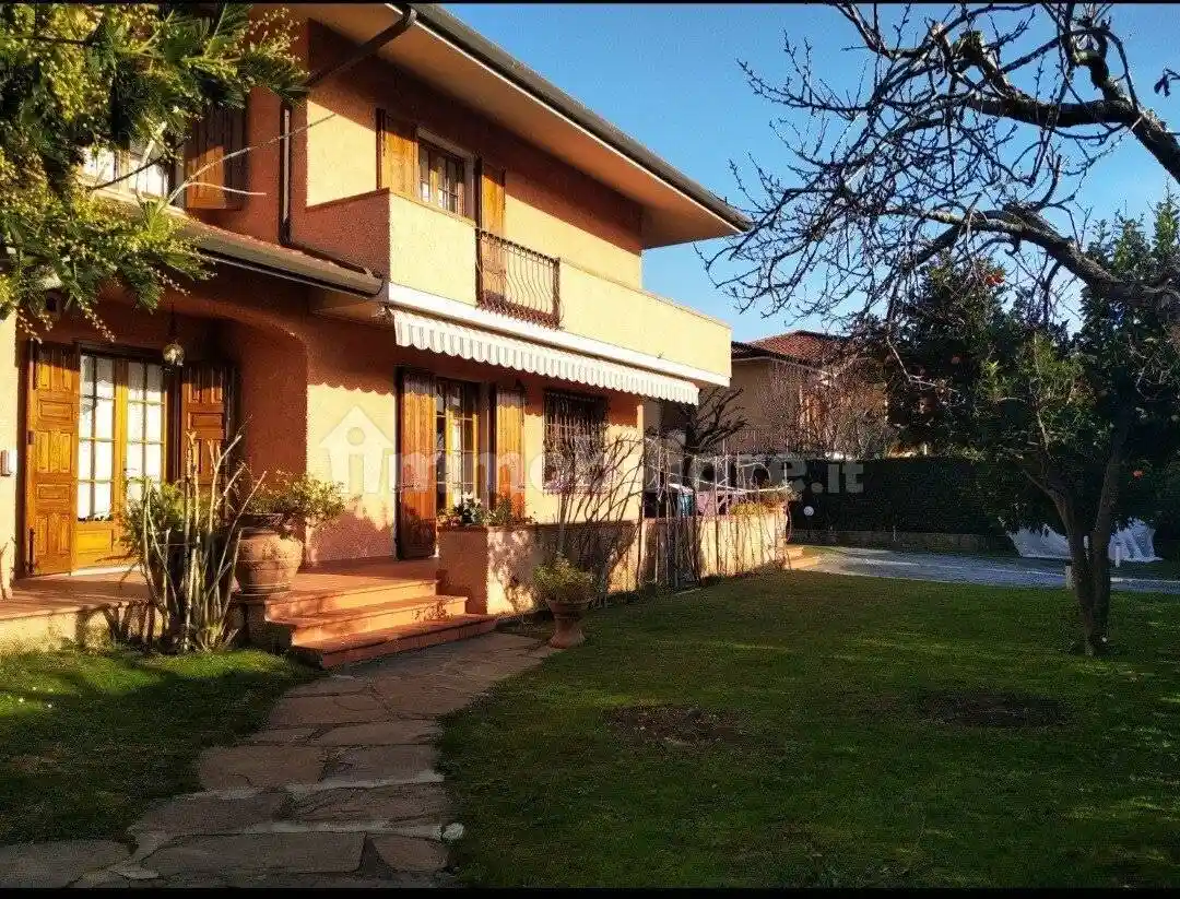 Villa in vendita a Forte dei Marmi