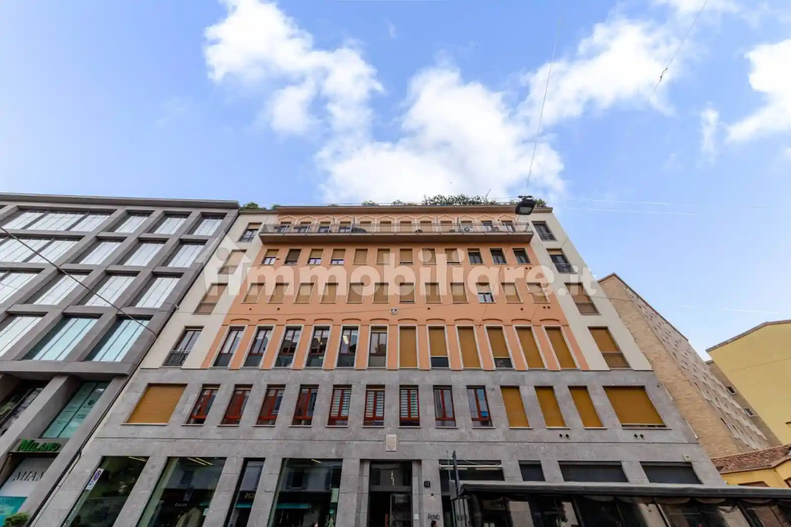 Palazzo - Edificio in affitto a Milano