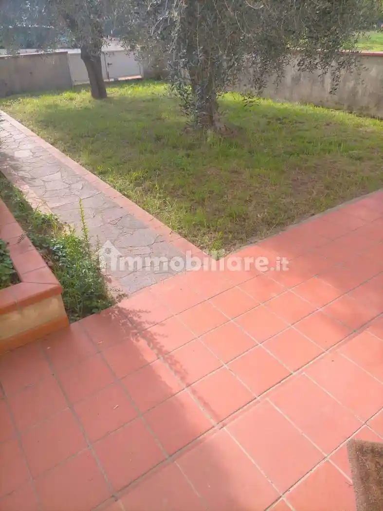 Villa in vendita a Massa e Cozzile