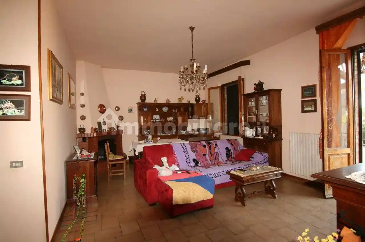 Appartamento in vendita a Sinalunga