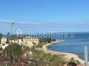 Appartamento in vendita a Caronia