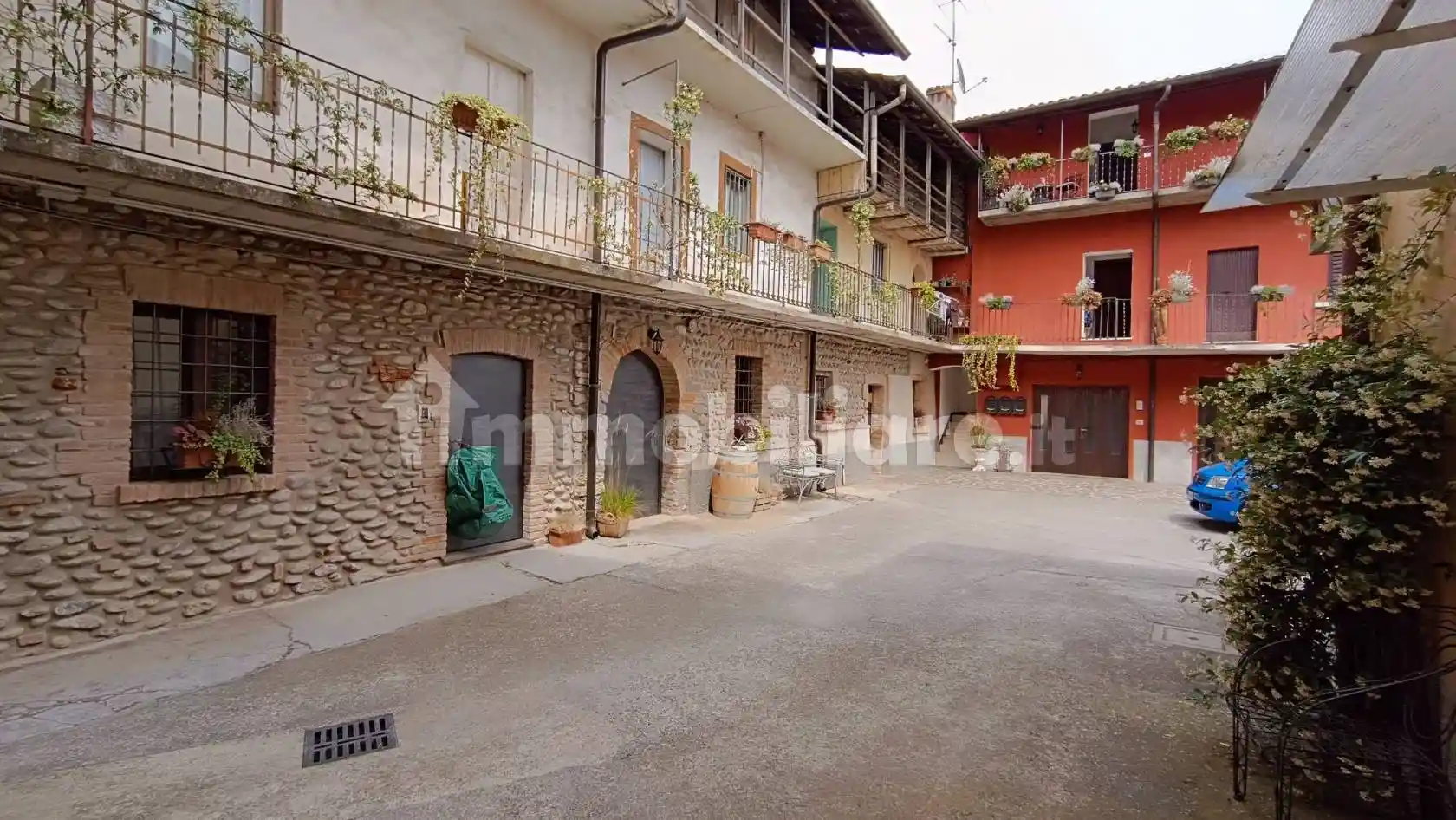 Casa indipendente in vendita a Villa di Serio