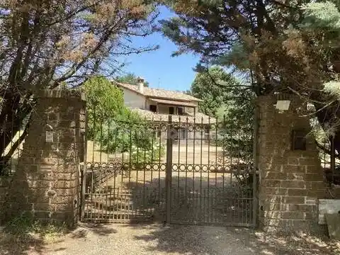 Villa in vendita a Bassano Romano