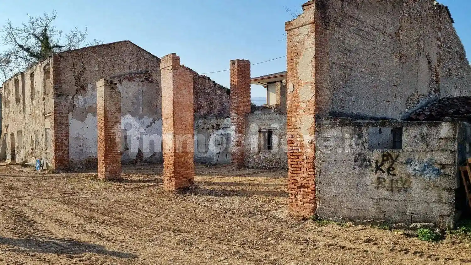 Rustico - Casale in vendita a Bassano del Grappa