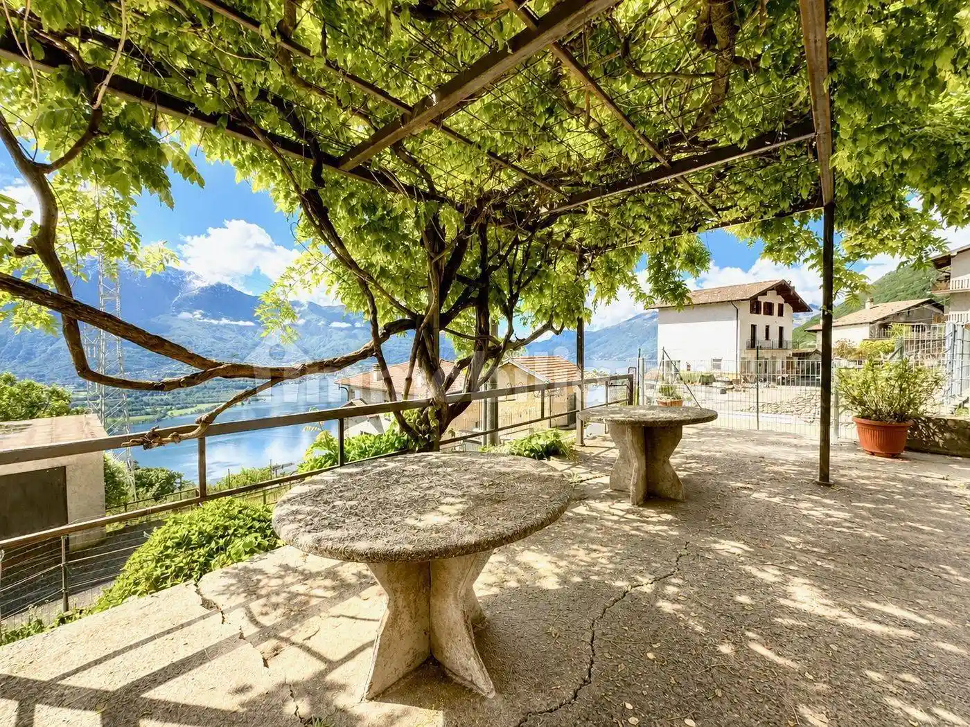Appartamento in vendita a Gera Lario