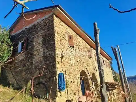Villa in vendita a Cortemilia