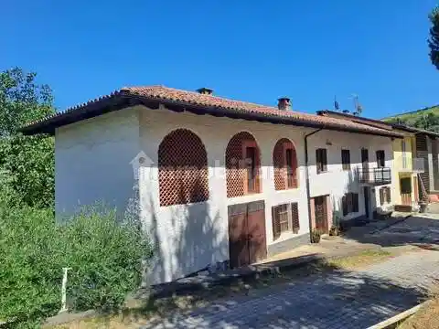 Villa in vendita a Loazzolo