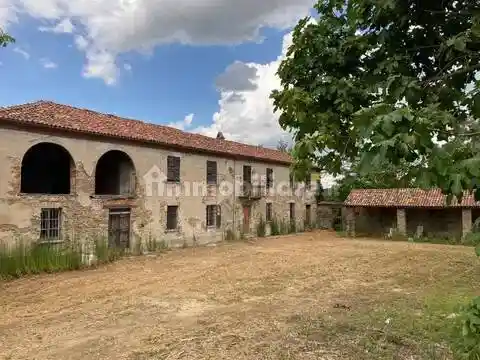 Villa in vendita a Santo Stefano Belbo