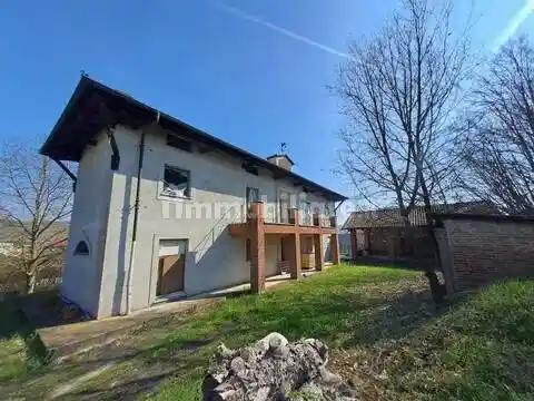 Villa in vendita a Canelli