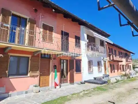 Villa in vendita a Neive
