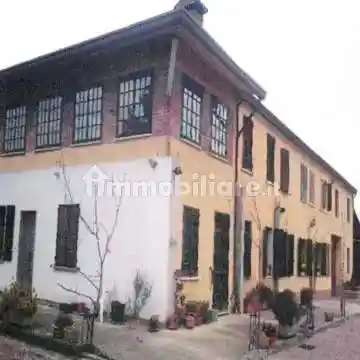 Appartamento in vendita a Urbana