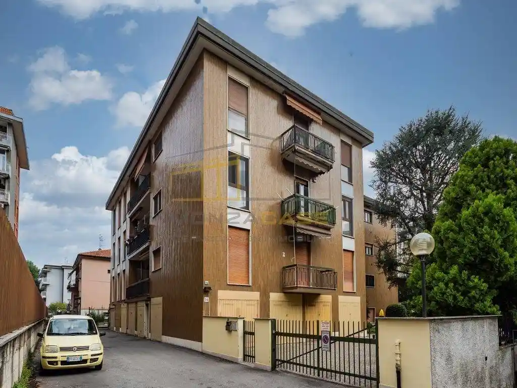 Appartamento in vendita a Monza