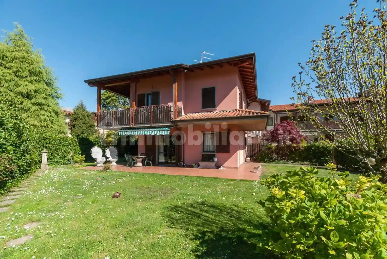 Villa - foto 2
