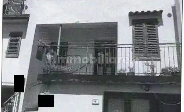 Appartamento in vendita a Capraia e Limite