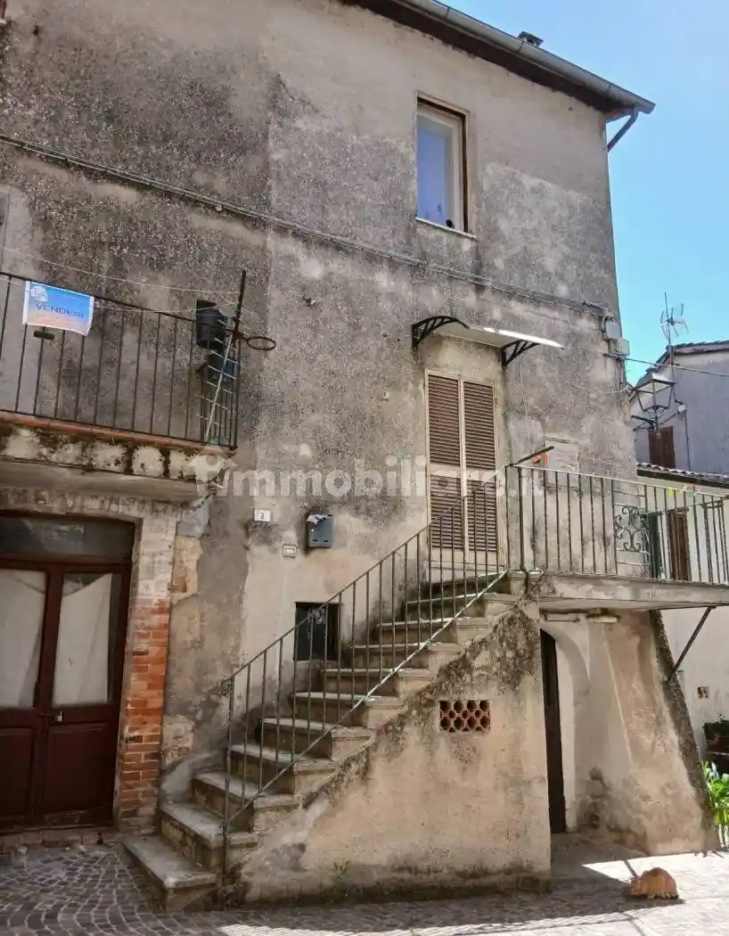 Casa indipendente in vendita a Montecastrilli