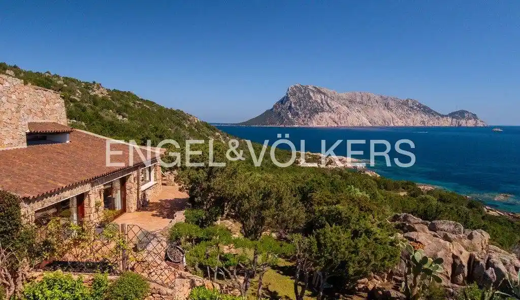 Casa indipendente in vendita a San Teodoro