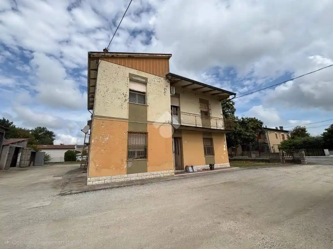 Villa in vendita a Alfonsine