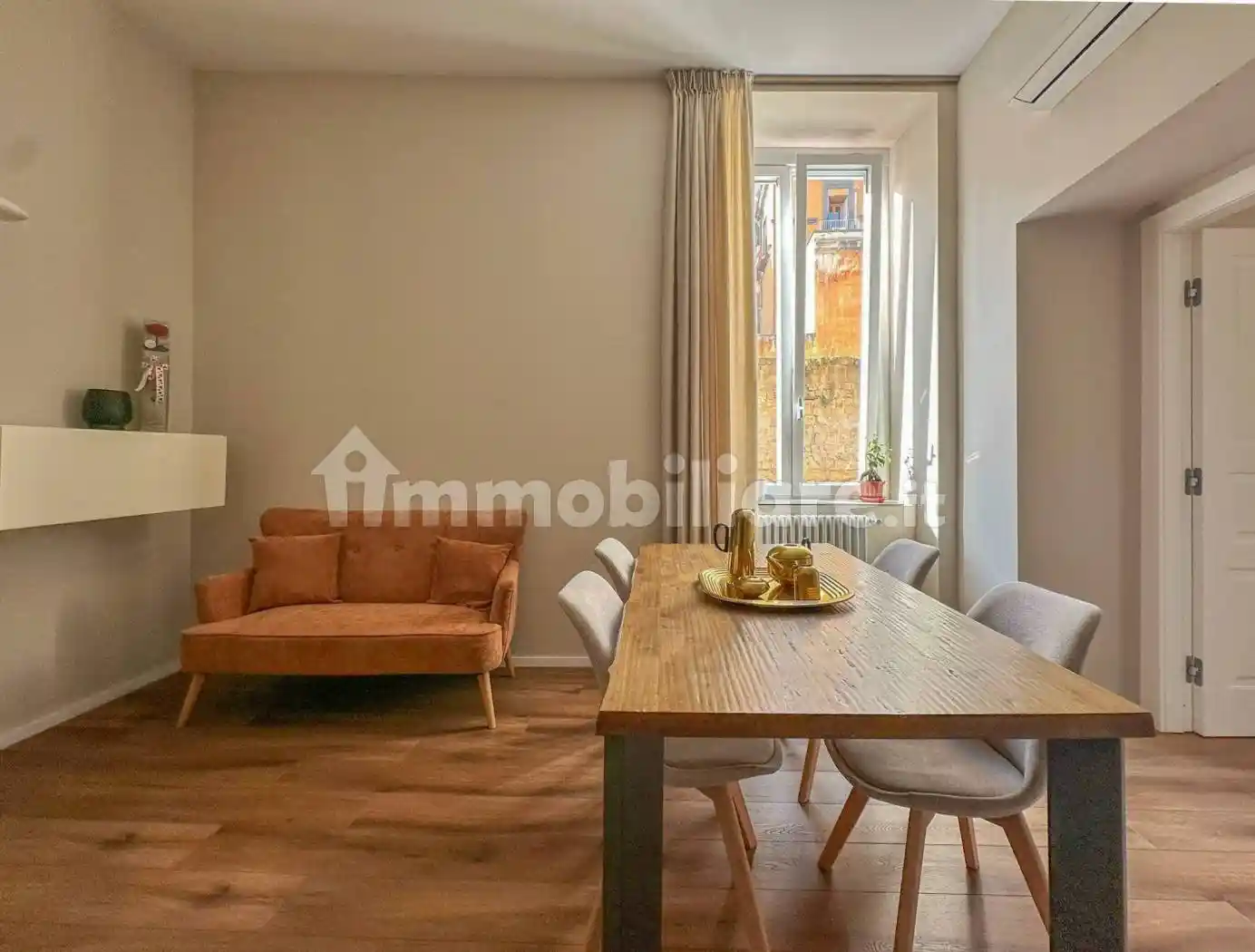 Appartamento in affitto a Napoli