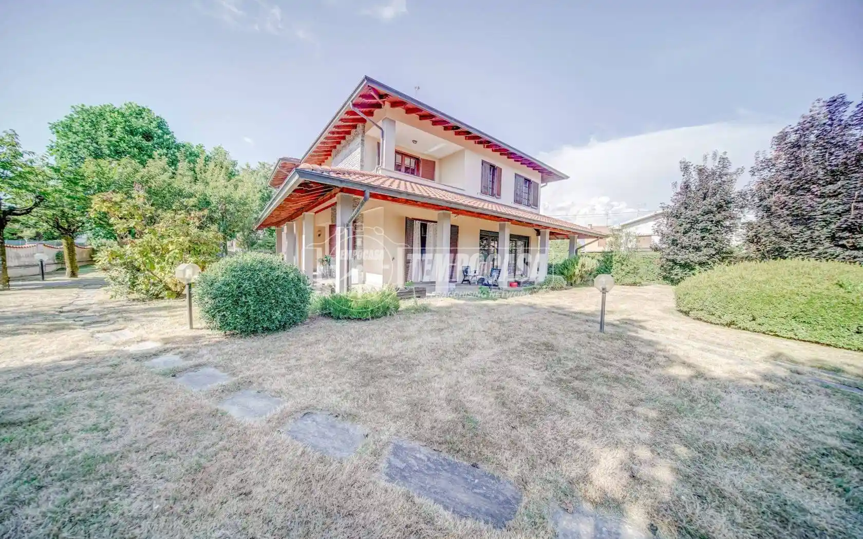Villa in vendita a Varallo Pombia