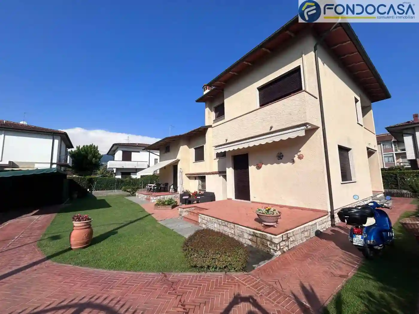 Villa - foto 2
