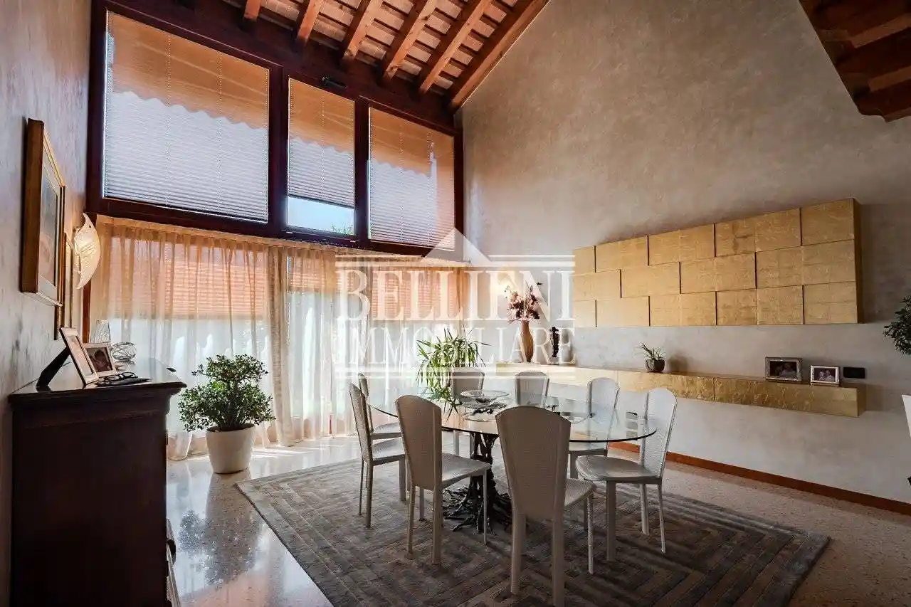 Villa in vendita a Costabissara