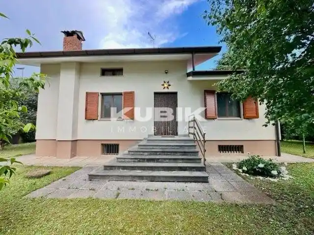 Villa in vendita a Pavia di Udine