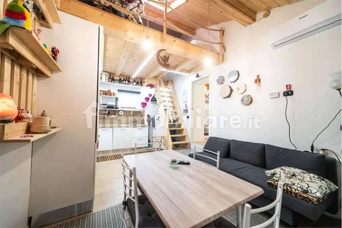 Casa indipendente in vendita a Fino Mornasco