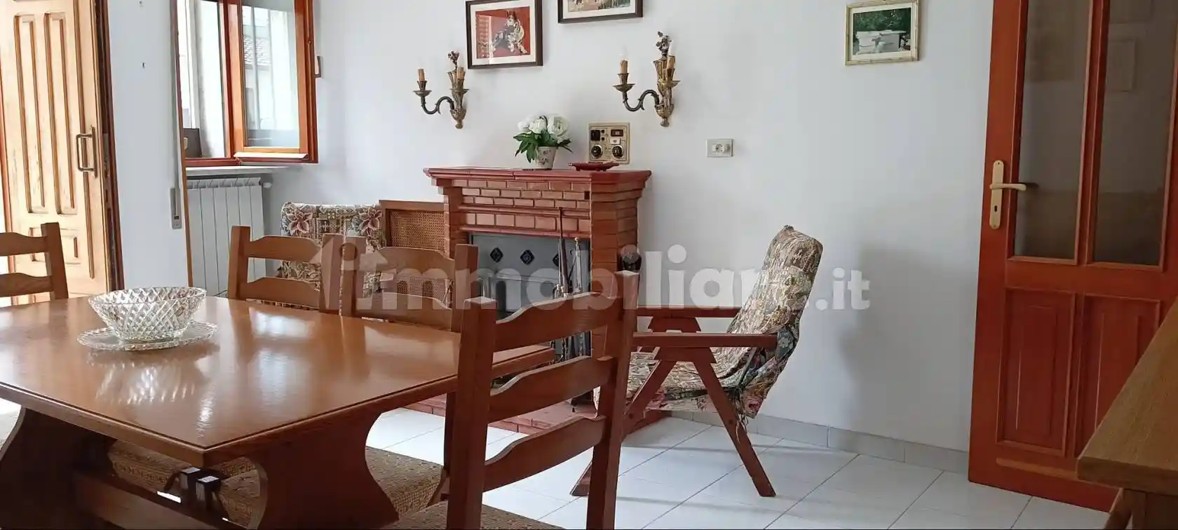 Casa indipendente in vendita a Laurenzana