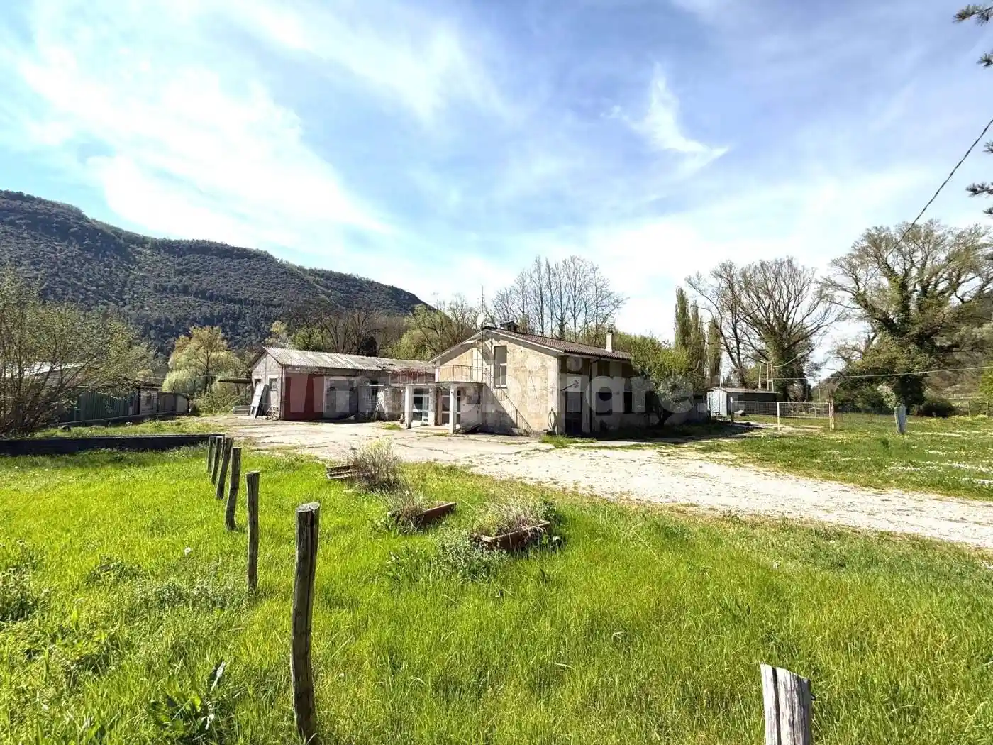 Rustico - Casale in vendita a Rieti