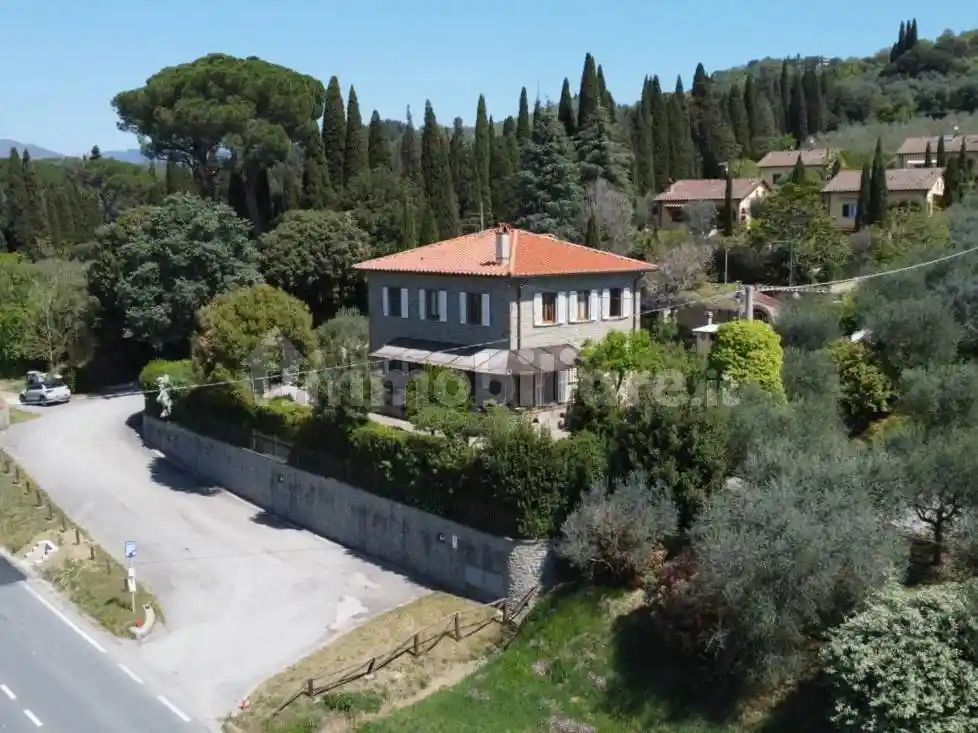 Villa in vendita a Cortona