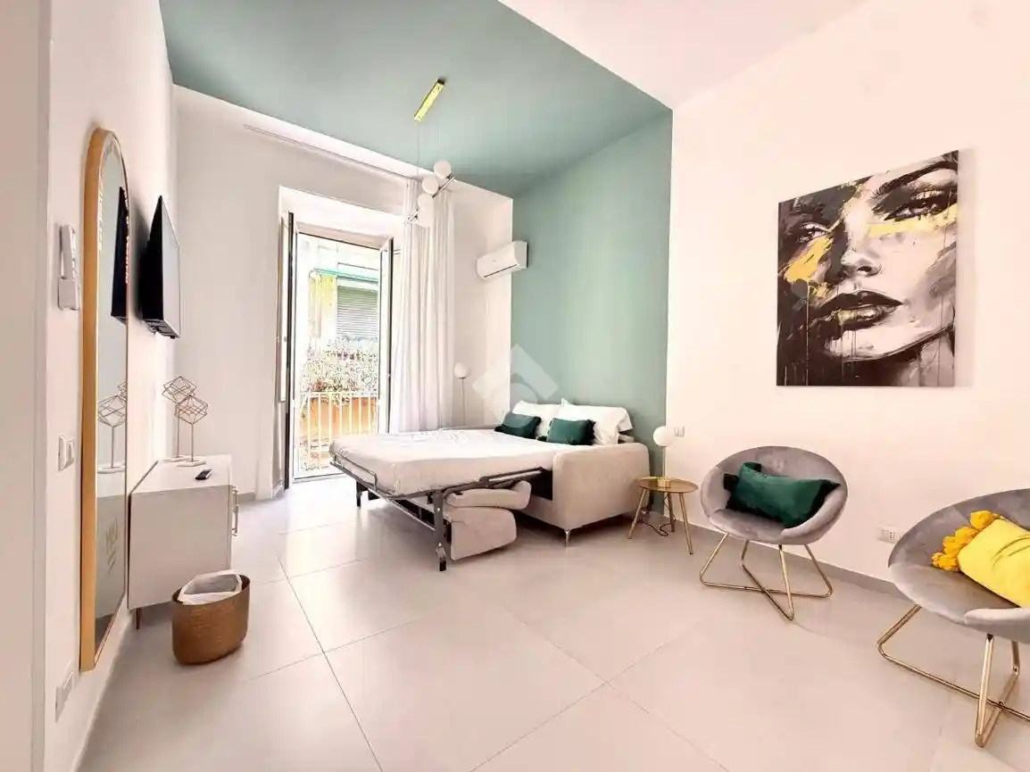 Appartamento in vendita a Napoli