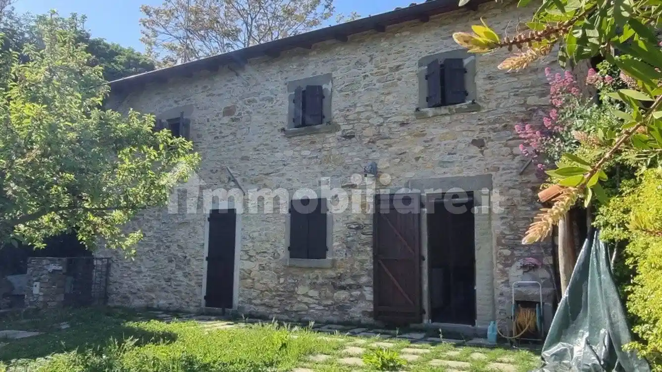 Casa indipendente in vendita a Fivizzano