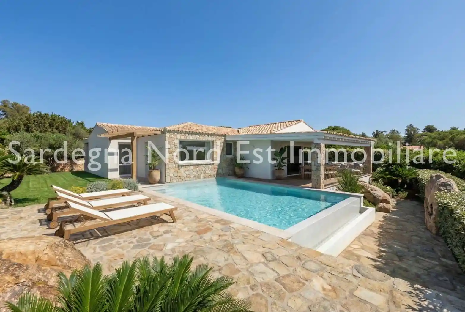 Villa in vendita a Loiri Porto San Paolo