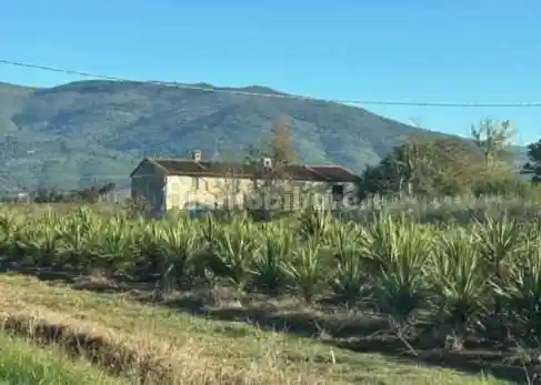 Rustico - Casale in vendita a Pistoia