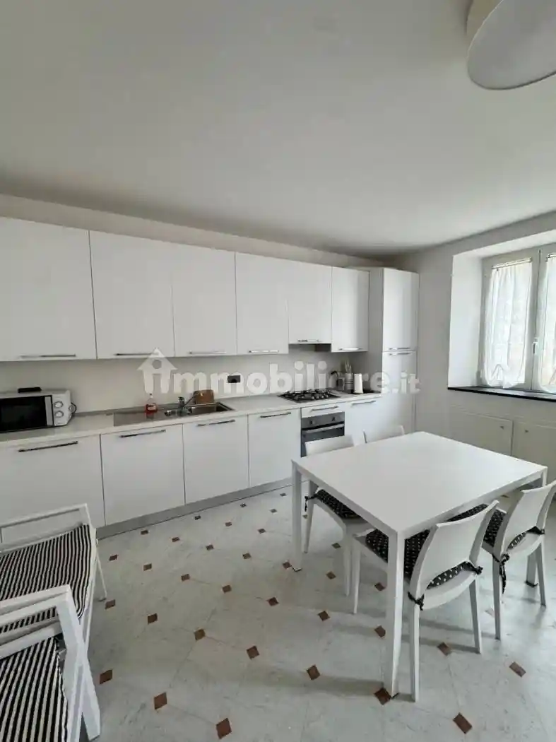 Appartamento in affitto a Alassio