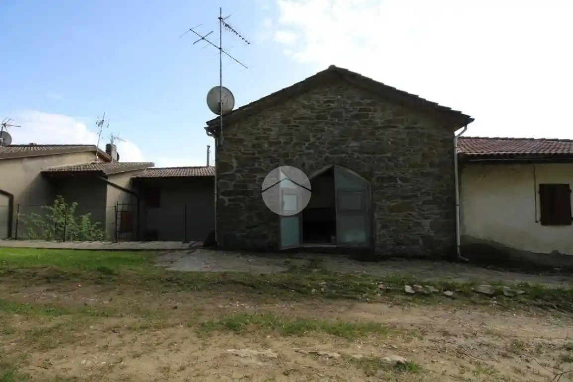 Rustico - Casale in vendita a Vernio