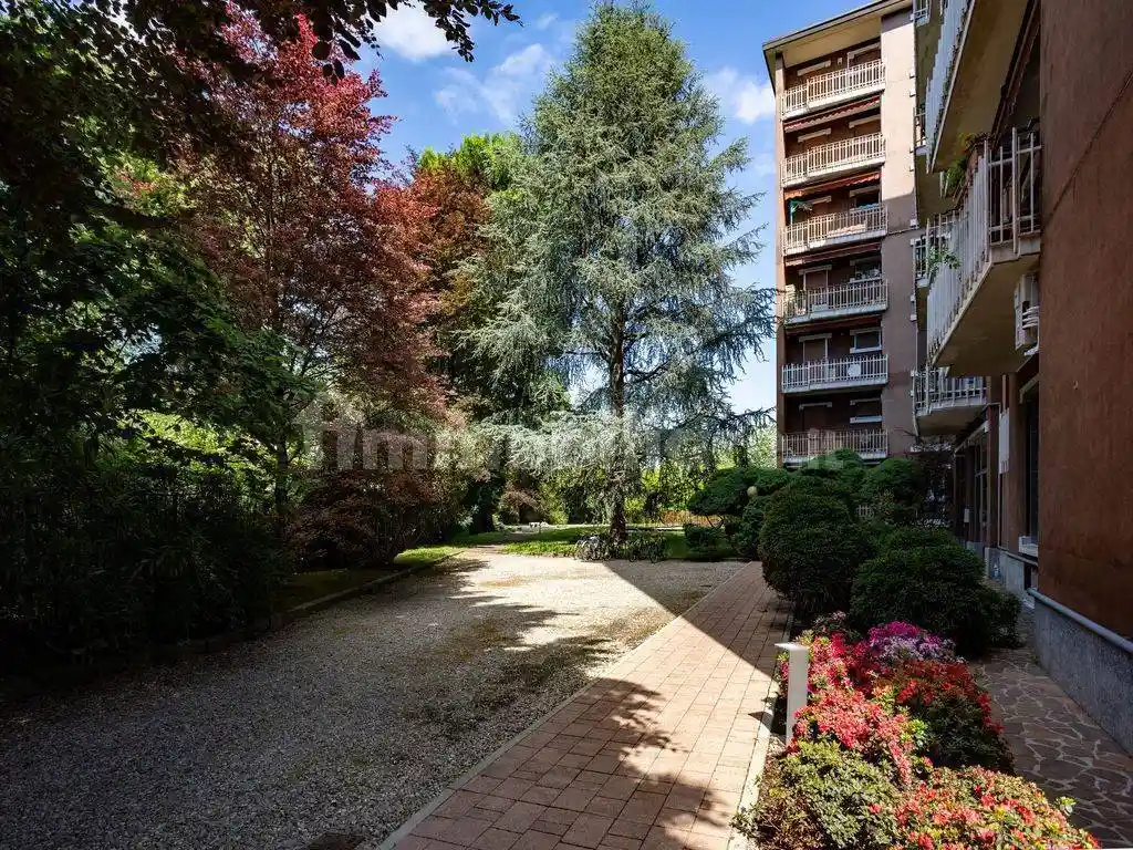 Appartamento in vendita a Monza