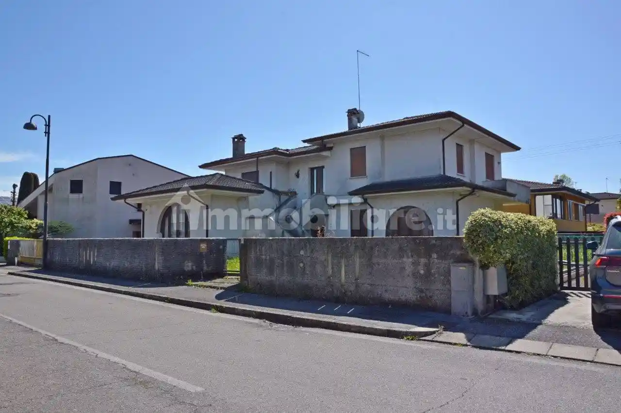 Casa indipendente in vendita a Tombolo