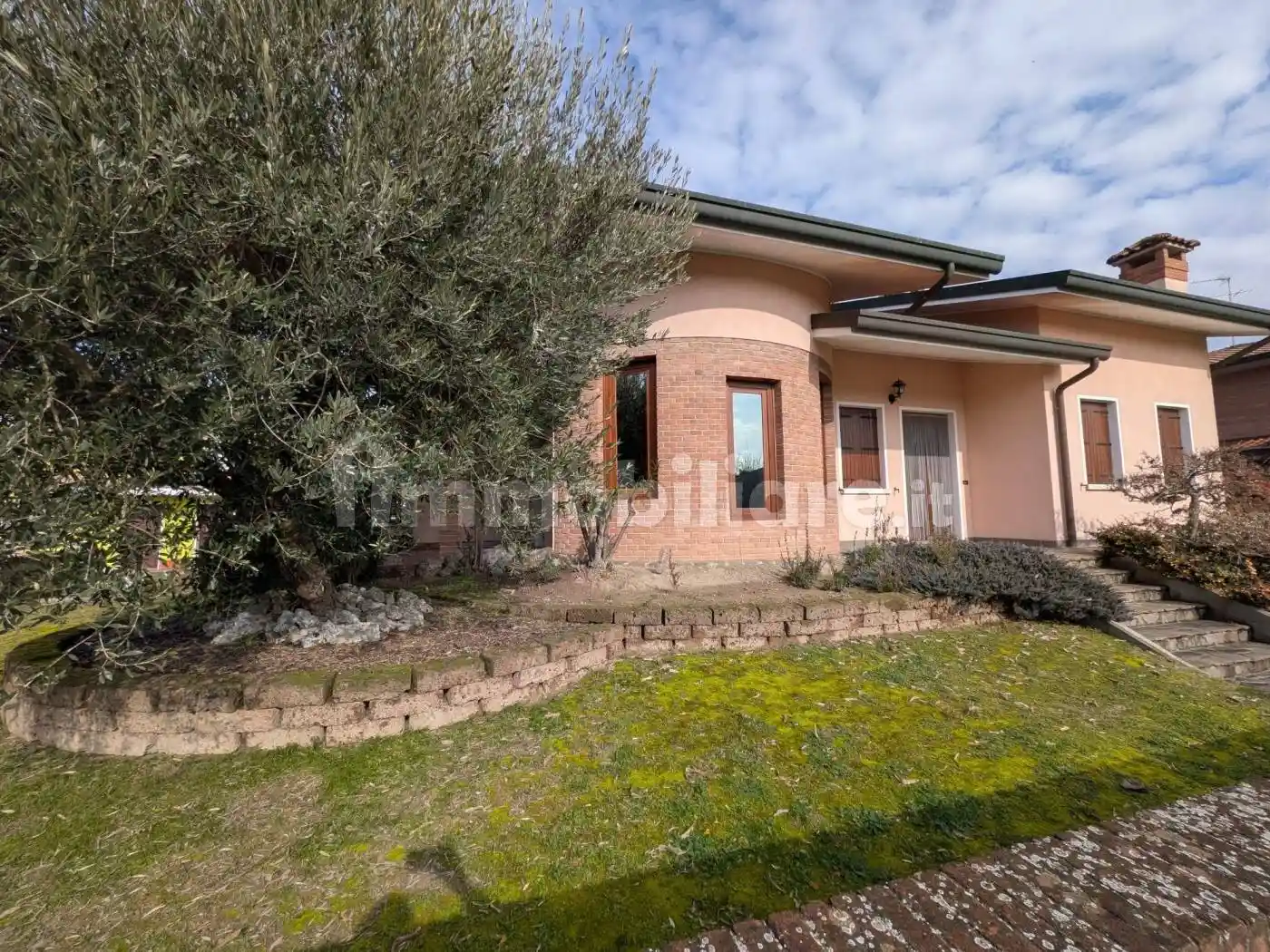 Villa in vendita a Ceregnano