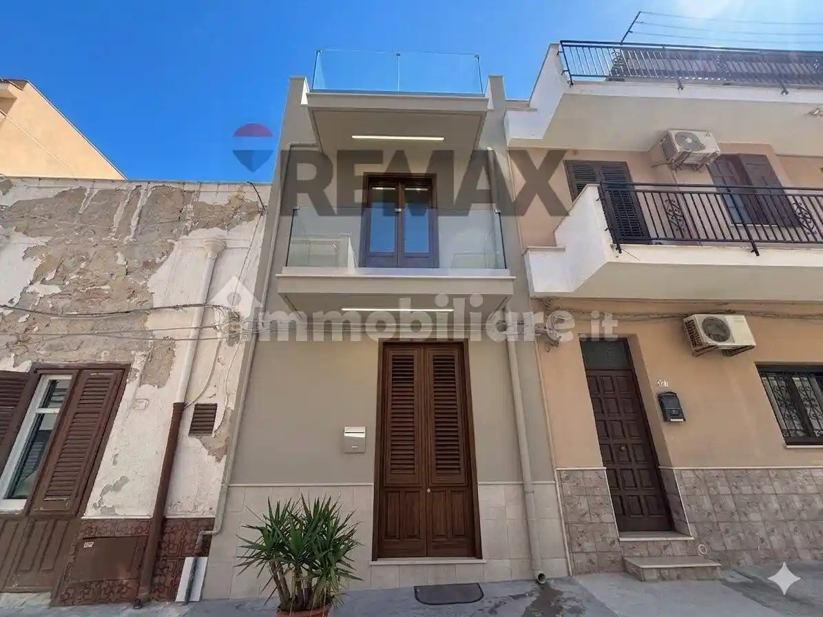 Casa indipendente in vendita a Terrasini