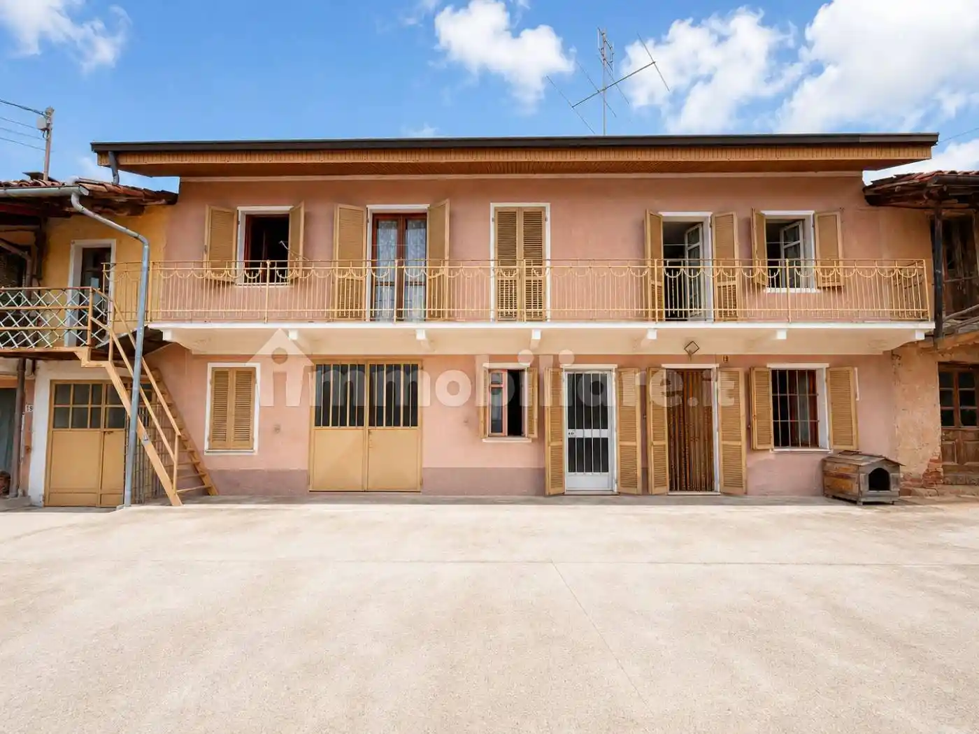 Rustico - Casale in vendita a Montaldo Roero