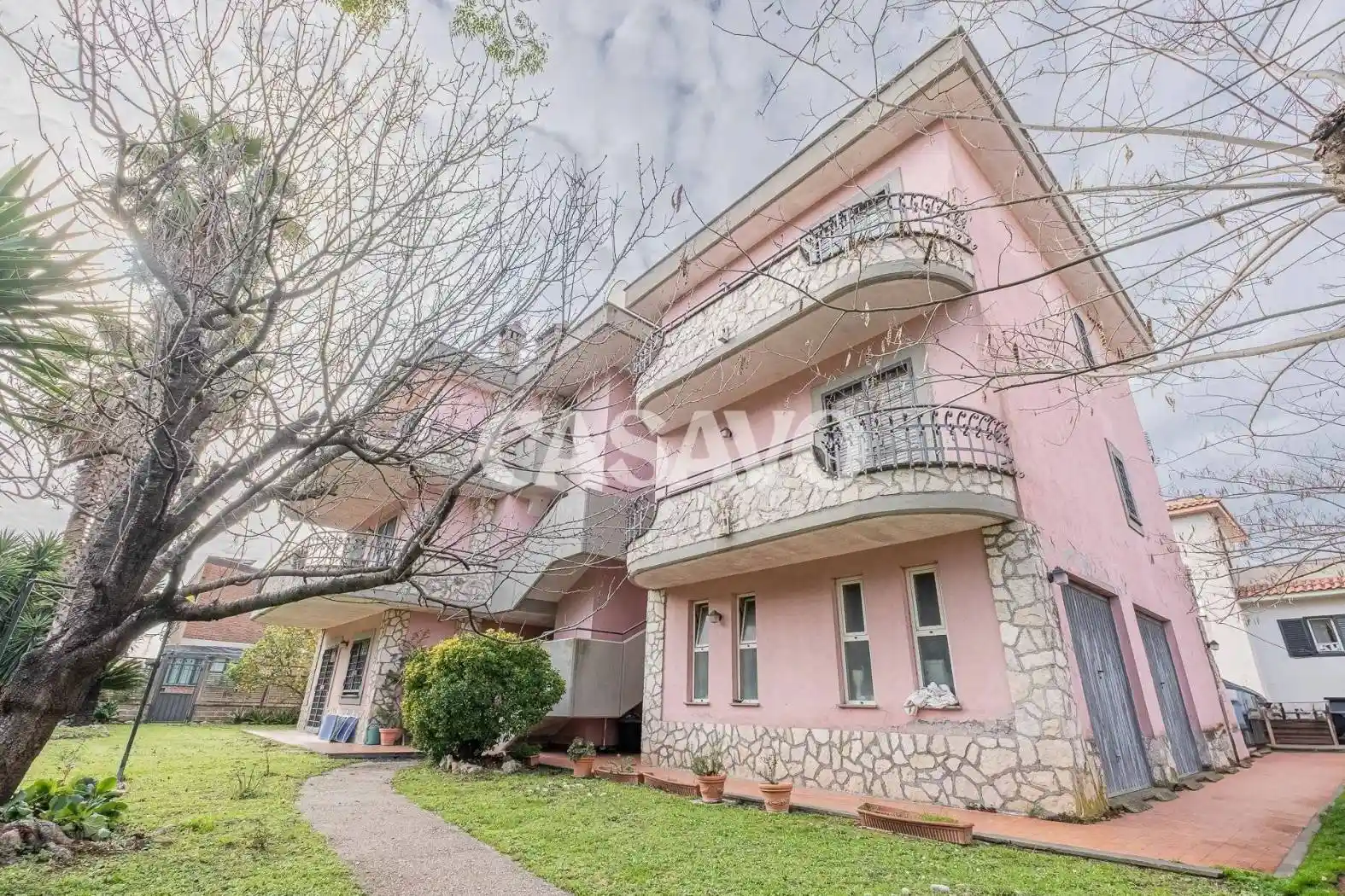Casa indipendente in vendita a Roma