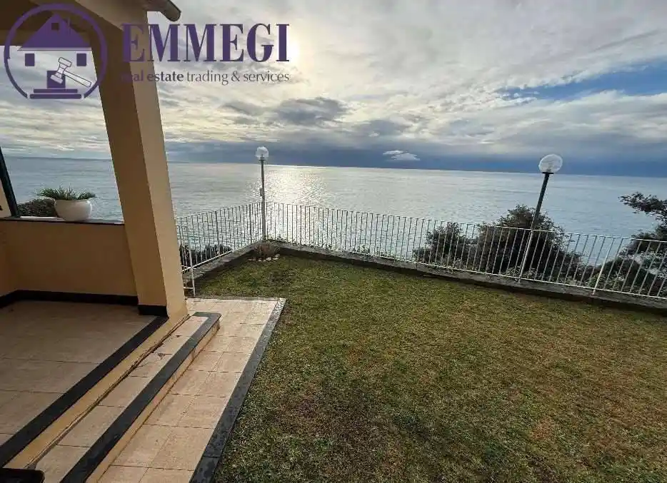 Appartamento in vendita a Arenzano