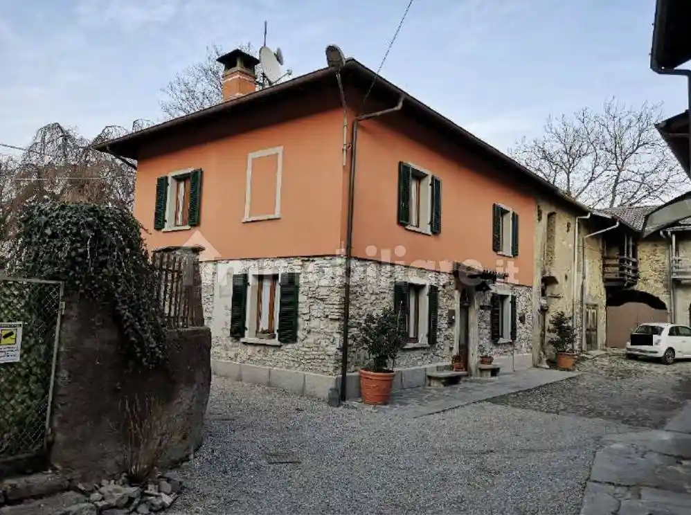 Appartamento in vendita a Alta Valle Intelvi
