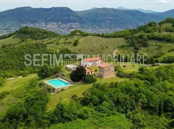 Rustico - Casale in vendita a Gubbio