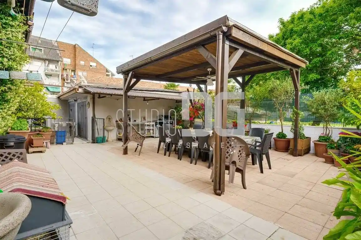 Villa in vendita a Limbiate
